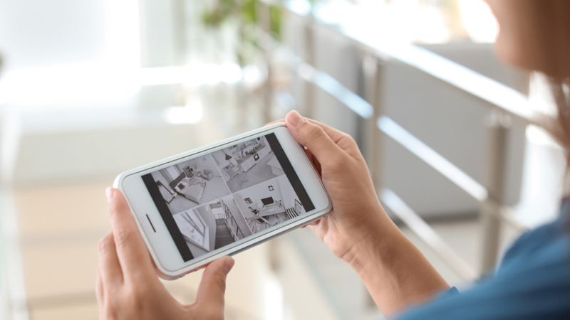 5 solutions technologiques pour un maintien à domicile sans surcharger les aidants