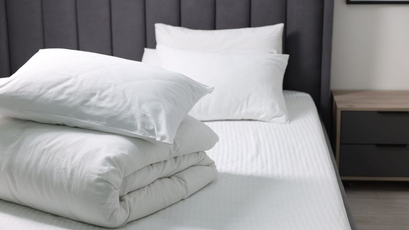 Couettes en duvet : les meilleures offres du moment pour un sommeil confortable