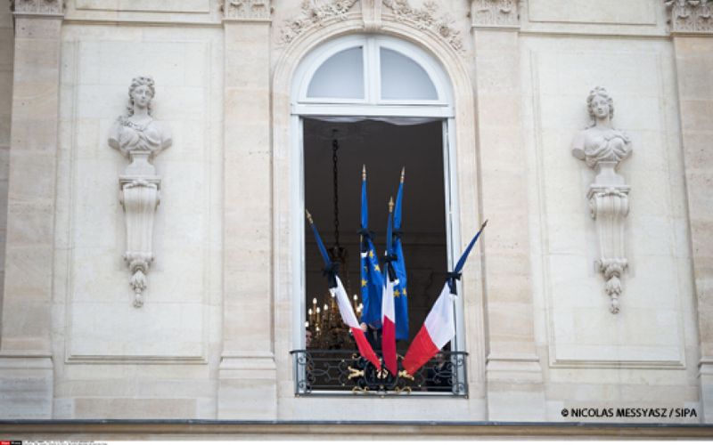 Deuil national et état d'urgence, ce que cela implique