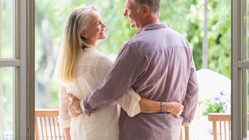 Illustration d'un couple de seniors