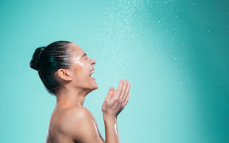 Douche d'été: 5 réflexes à oublier