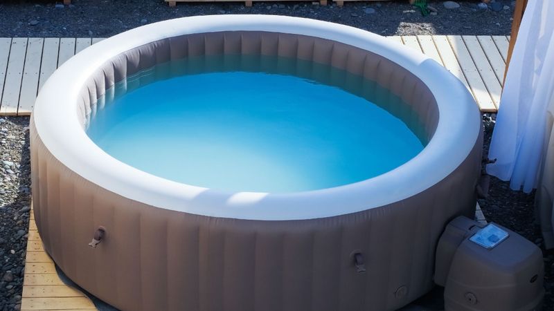 Printemps détente : offres sur les spas gonflables chez Carrefour